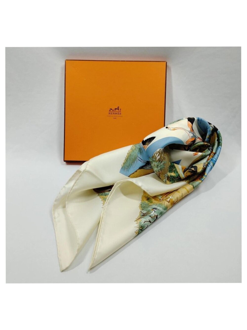 Authentic Hermès Tanzanie Silk Carré 90 Scarf Safari Animal Print - Picture 3 of 10